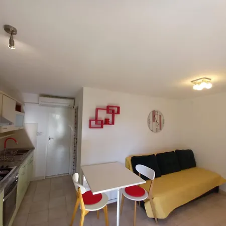 Marina Crveni Appartement Stomorska